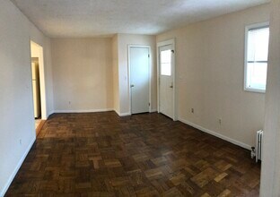 58 Main Street, Unit #2 in Hampton, NJ - Building Photo - Building Photo