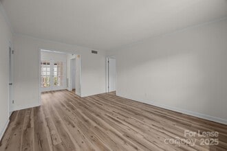 922 McAlway Rd in Charlotte, NC - Building Photo - Building Photo