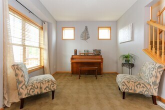 1715 Fox Run in Shakopee, MN - Building Photo - Building Photo