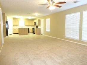32035 Annice Ln in Pinehurst, TX - Building Photo - Building Photo