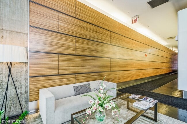 659 W Randolph St in Chicago, IL - Building Photo - Building Photo