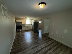 5558 Queen Mary Ln in Jackson, MS - Building Photo - Building Photo