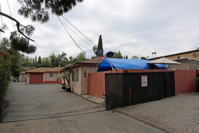 821 Sinkler Way in Vista, CA - Foto de edificio - Building Photo