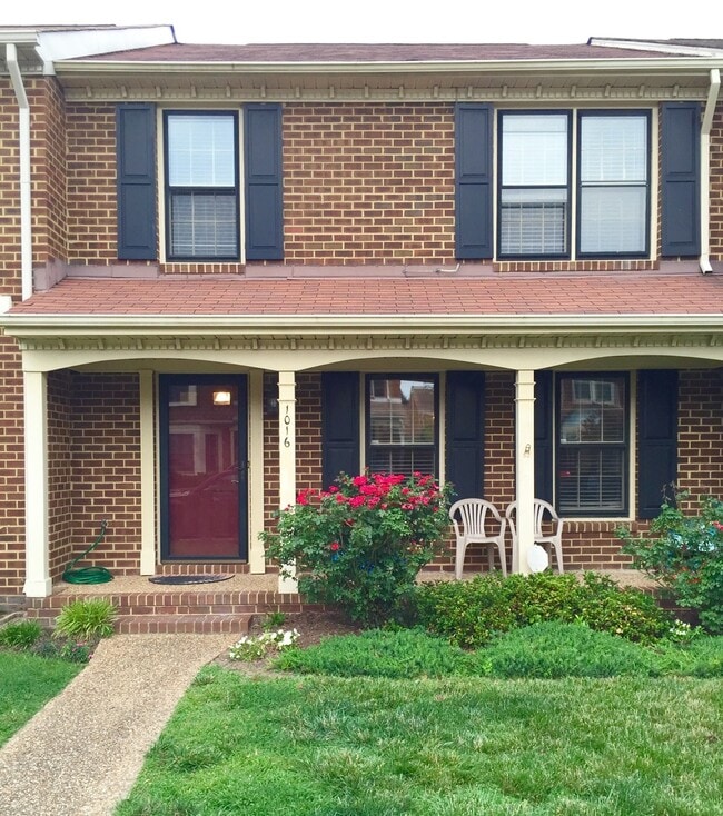 property at 1016 Colonial Meadows Way