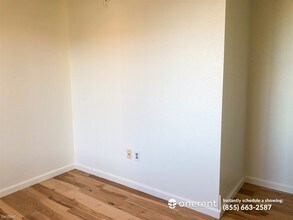 1970 Columbia St-Unit -Unit 318 in San Diego, CA - Building Photo - Building Photo