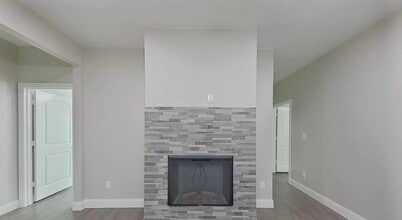 1909 Carrington Dr in Glenn Heights, TX - Building Photo - Building Photo