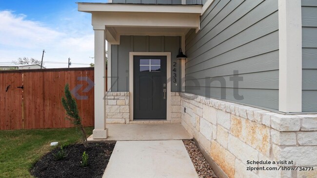 2433 Wallin Bradley Dr in Round Rock, TX - Building Photo - Building Photo