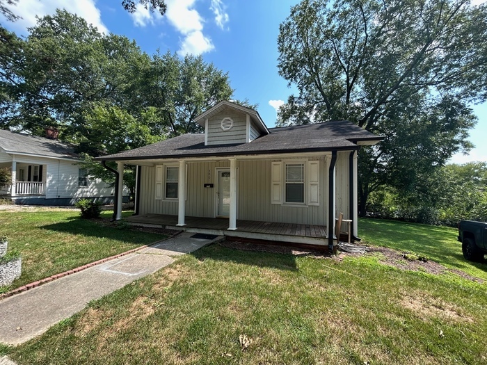 300 E F St in Kannapolis, NC - Building Photo