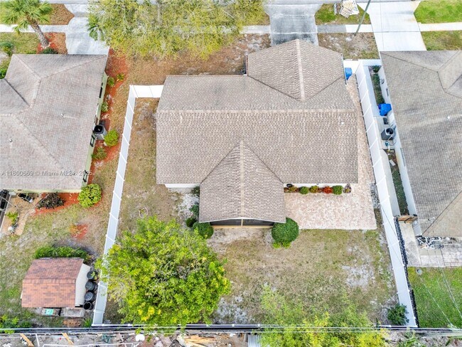 981 Wynndale Way in Lantana, FL - Building Photo - Building Photo