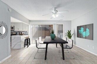 14237 N 41st Dr in Phoenix, AZ - Building Photo - Building Photo