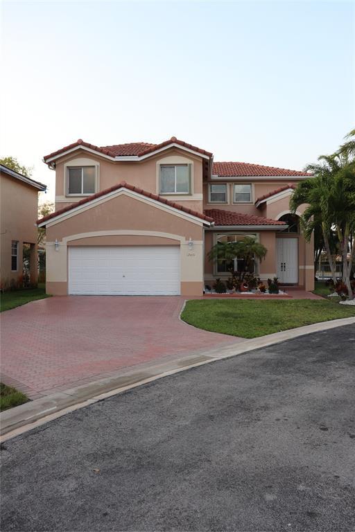 12631 SW 28th St in Miramar, FL - Foto de edificio - Building Photo