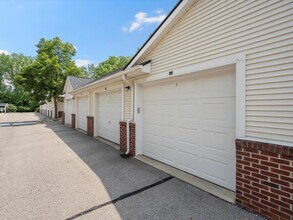 331 Scio Village Ct, Unit 288 in Ann Arbor, MI - Building Photo - Building Photo