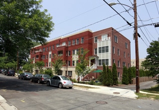 3129-3133 9th St N in Arlington, VA - Foto de edificio - Building Photo