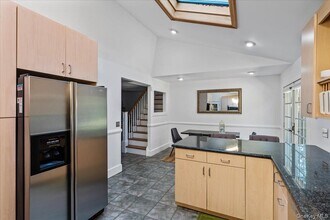 20 Alanson Ln in Hampton Bays, NY - Building Photo - Building Photo