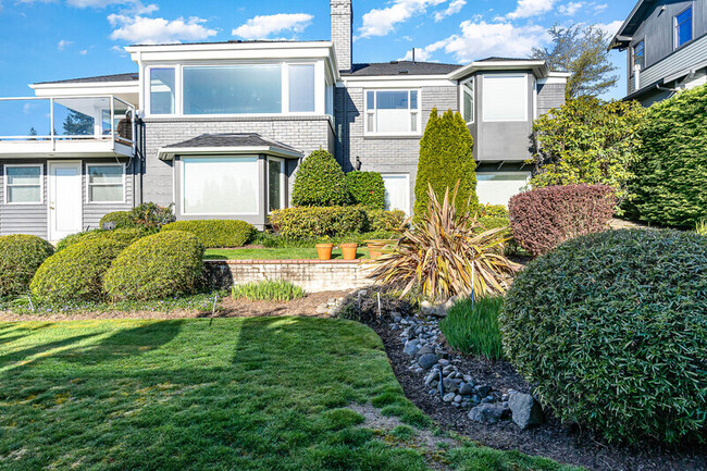 property at 7304 51st Ave NE