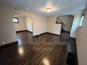 2556 Freeman Ave in Hamilton, OH - Building Photo - Building Photo
