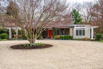 58 Woodchuck Ln in Ridgefield, CT - Building Photo - Building Photo
