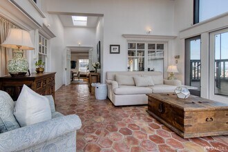 1244 Washington St in San Francisco, CA - Building Photo - Building Photo