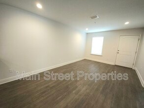 313 N Navy Blvd in Pensacola, FL - Foto de edificio - Building Photo