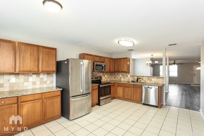 1431 Windy Meadows Dr in Burleson, TX - Building Photo - Building Photo