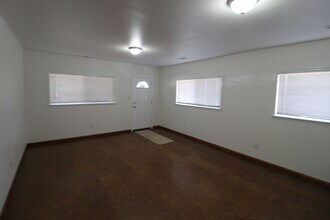 754 N 10th St in Klamath Falls, OR - Building Photo - Building Photo