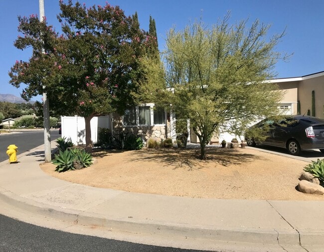 1239 Anita Ave in Ojai, CA - Building Photo - Building Photo