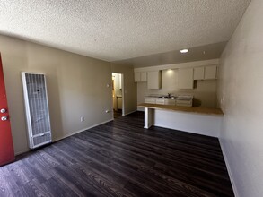 11661-11665 White Ave in Adelanto, CA - Building Photo - Building Photo