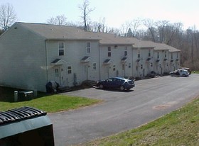 907 Chester Rd Apartamentos