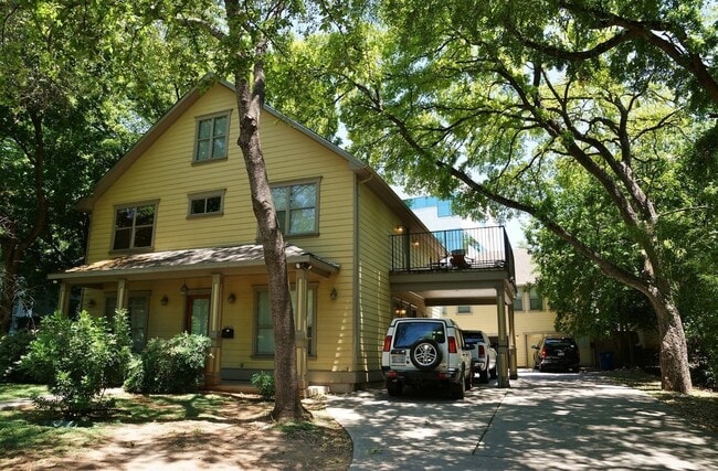 property at 3207 Hampton Rd
