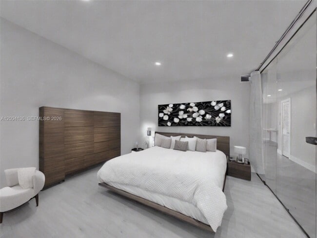 3744 NE 167th St in North Miami Beach, FL - Building Photo - Building Photo