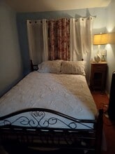 14214 130th Ave, Unit 142-14 130th avenue in Jamaica, NY - Foto de edificio - Building Photo