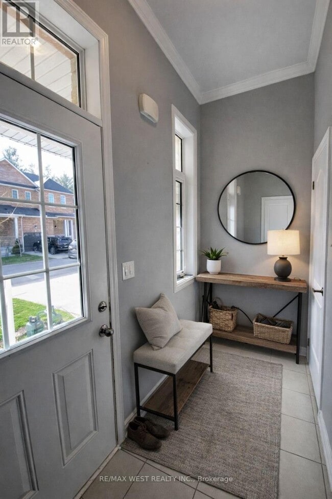 29 Farwell Ave in Wasaga Beach, ON - Building Photo - Building Photo