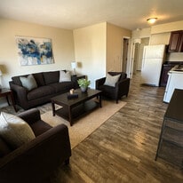 Hobart Apartments in Akron, OH - Building Photo