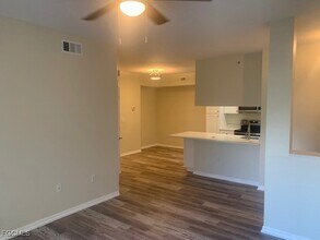 6321 Aragon Way in Ft. Myers, FL - Building Photo - Building Photo