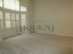 1902 Autumnwood Dr in Yuba City, CA - Building Photo - Building Photo