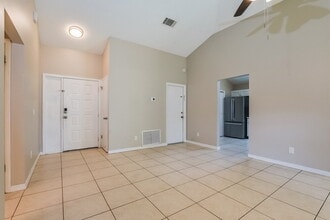 725 Meadowside Ct in Orlando, FL - Building Photo - Building Photo