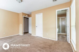 100 N Eastgate Dr in Yukon, OK - Building Photo - Building Photo