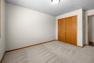 301 E 5th St, Unit 107 in Hartford, SD - Building Photo - Building Photo