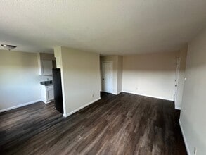 Stinson Heights Apartments in Columbia Heights, MN - Foto de edificio - Building Photo