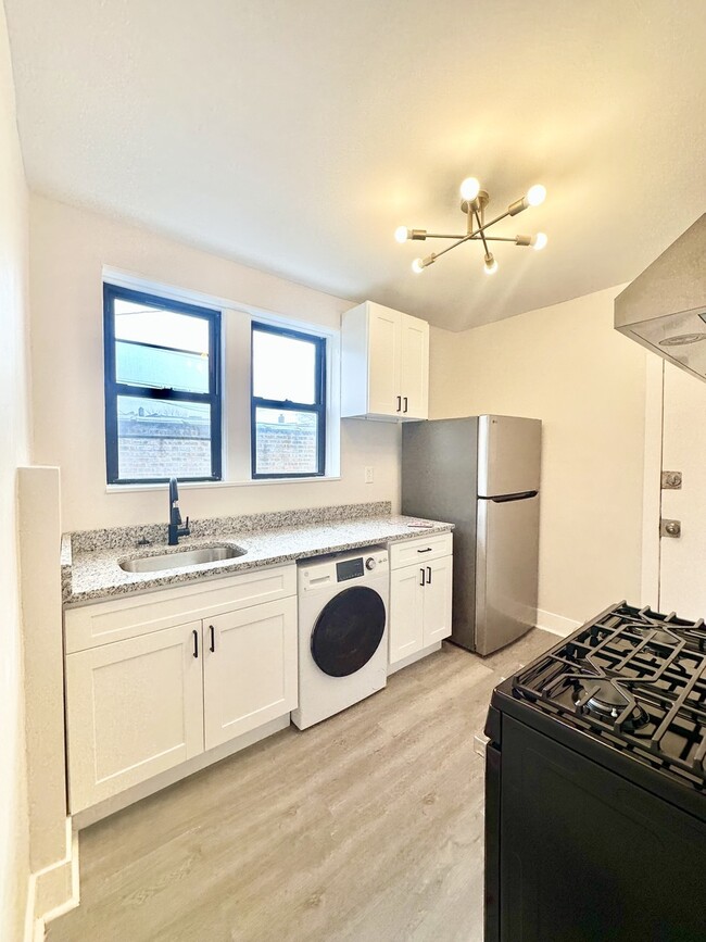 1327 N Lorel Ave in Chicago, IL - Building Photo - Building Photo