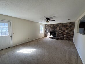 139 Deerwood Ct in Hinesville, GA - Building Photo - Building Photo