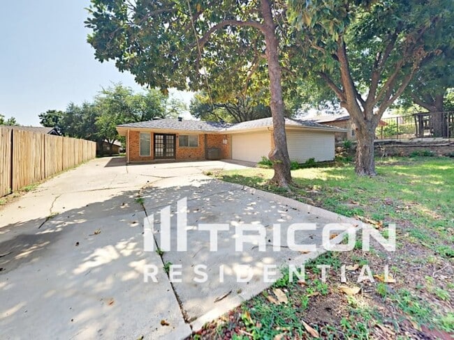 1514 Juneau Dr in Grand Prairie, TX - Building Photo - Building Photo