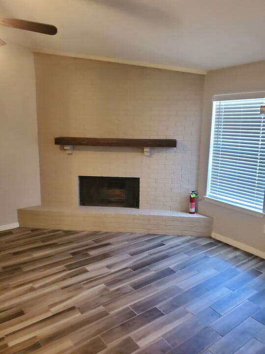 826 Hardy Springs Cir, Unit C in Mcalester, OK - Building Photo