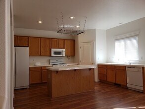 9640 Dry Springs Ct in Reno, NV - Building Photo - Building Photo