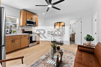 6730 Mohawk St in San Diego, CA - Building Photo - Building Photo