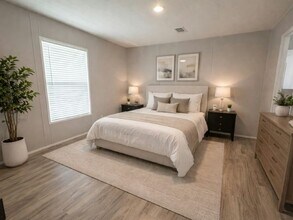 9704 Polak Dr in Tampa, FL - Building Photo - Building Photo