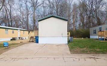 31 Deerwood Park in Centralia, IL - Building Photo - Building Photo