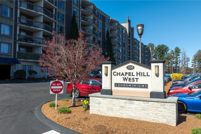 Chapel Hill West in Framingham, MA - Building Photo - Building Photo