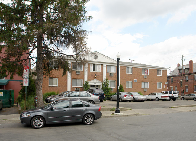 20 E 14th Ave in Columbus, OH - Foto de edificio - Building Photo