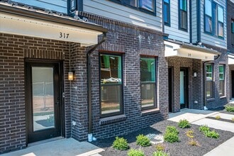 317 Sadie Cir, Unit 317 Sadie Circle in New Brunswick, NJ - Foto de edificio - Building Photo